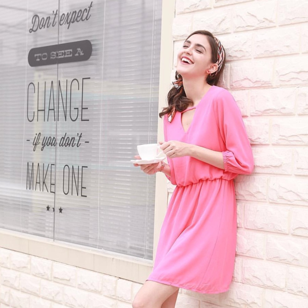 Hot Pink V Neck 3/4 Sleeve Knee High Chiffon Dress - Picture 2 of 8